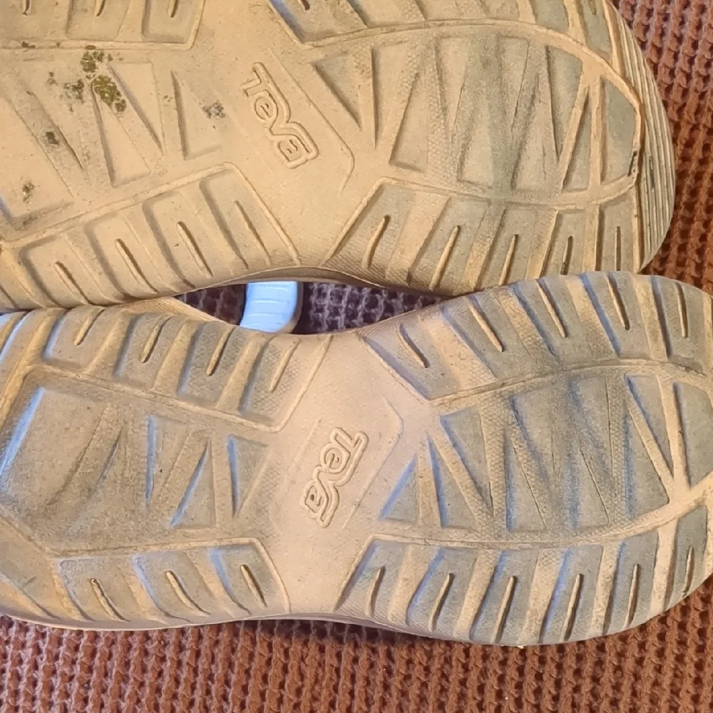 Teva Women's Light Salmon Sandals - Picture 4 of 4